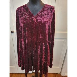 Monroe & Main Velvet V-Neck Tunic - Rich Burgundy